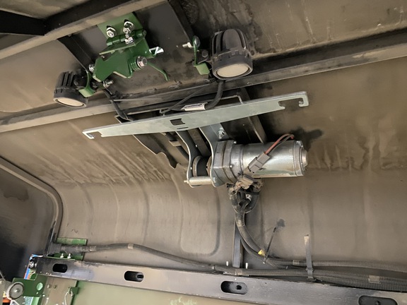 2023 John Deere 560M Baler/Round