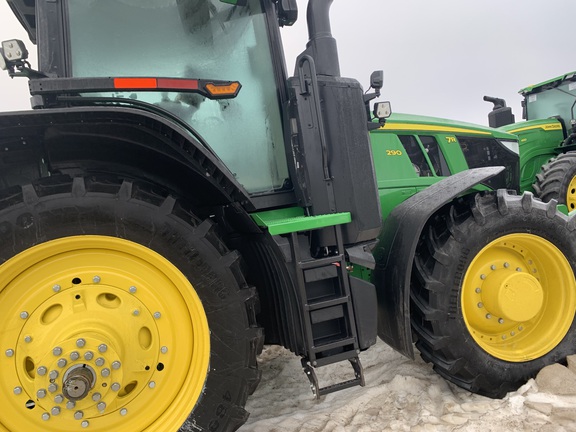 2024 John Deere 7R 290 Tractor