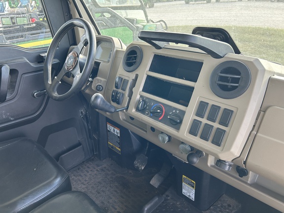 2022 John Deere XUV 835R ATV