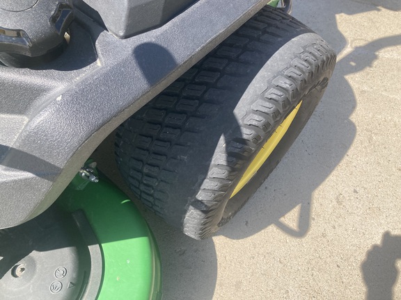 2021 John Deere Z740R Mower/Zero Turn