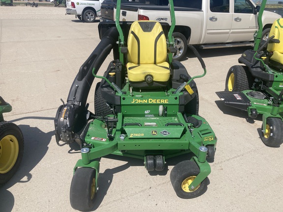 2021 John Deere Z740R Mower/Zero Turn