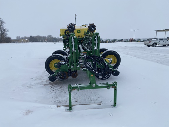 2023 John Deere 1775NT Planter