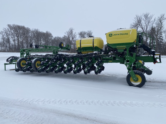 2023 John Deere 1775NT Planter