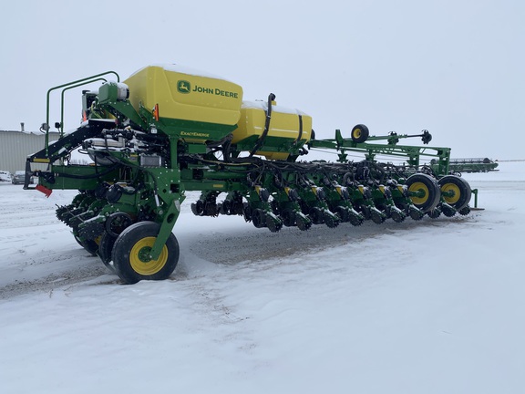 2023 John Deere 1775NT Planter