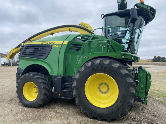 2024 John Deere 9500 Forage Harvester