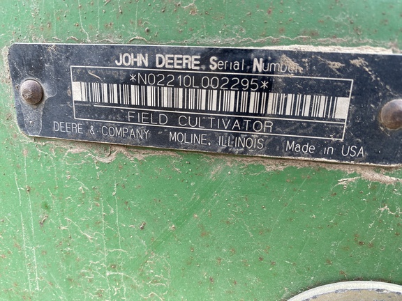 2006 John Deere 2210 Field Cultivator