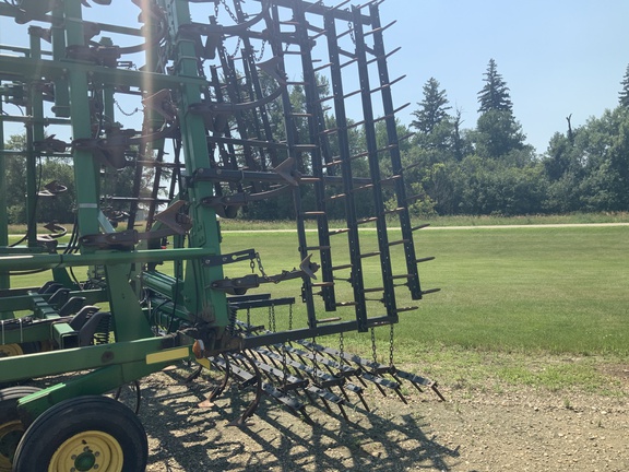2006 John Deere 2210 Field Cultivator