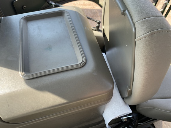 2024 John Deere 8RT 370 Tractor Rubber Track