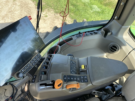 2024 John Deere 8R 370 Tractor