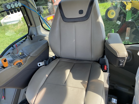 2024 John Deere 8R 370 Tractor