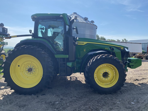 2024 John Deere 8R 370 Tractor
