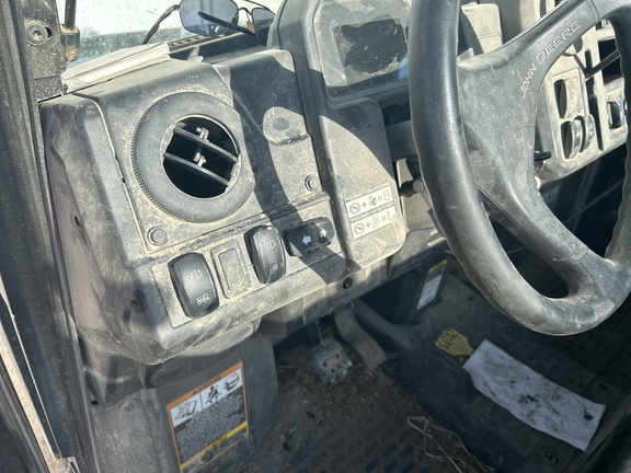 2022 John Deere XUV 835M ATV