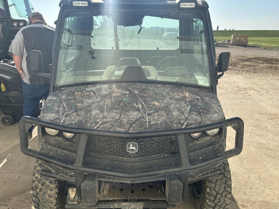 2022 John Deere XUV 835M ATV