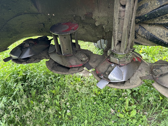 2012 New Holland H7460 Mower Conditioner
