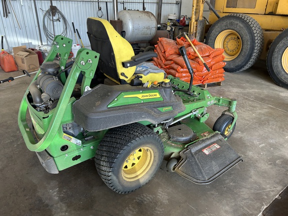 2023 John Deere Z950R Mower/Zero Turn