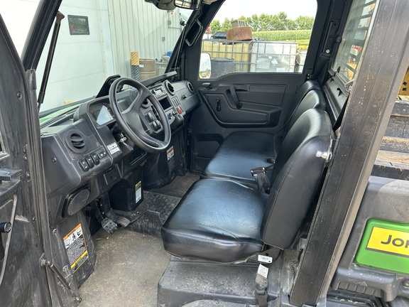 2023 John Deere XUV 835M ATV