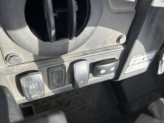 2023 John Deere XUV 835M ATV