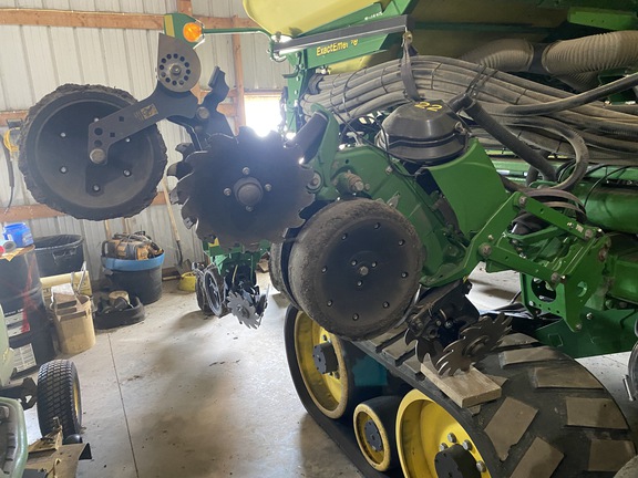 2016 John Deere DB90 Planter