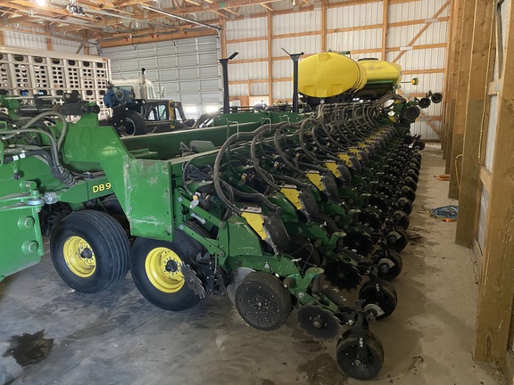 2016 John Deere DB90 Planter