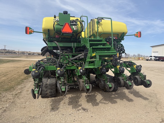 2016 John Deere DB90 Planter