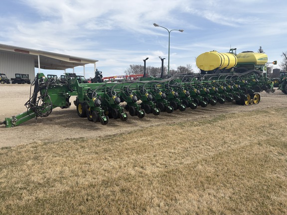 2016 John Deere DB90 Planter