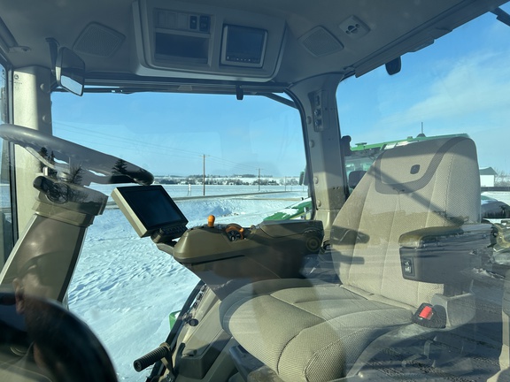 2020 John Deere 8R 250 Tractor