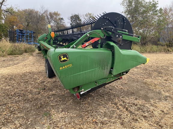 2018 John Deere 645FD Header Combine