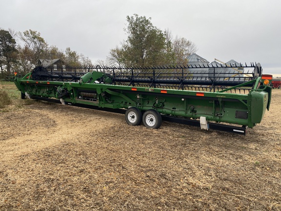 2018 John Deere 645FD Header Combine