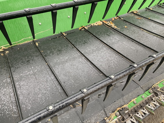 2018 John Deere 645FD Header Combine