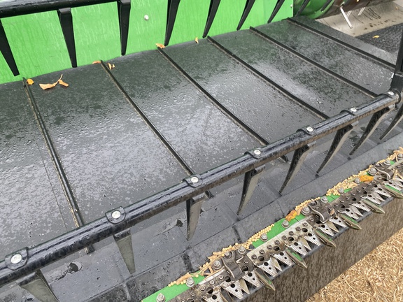2018 John Deere 645FD Header Combine