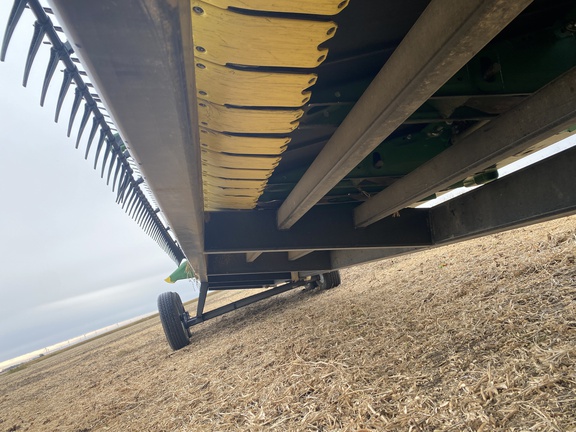 2018 John Deere 645FD Header Combine
