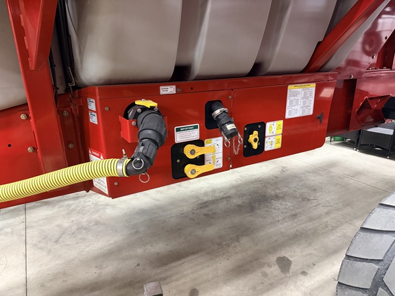 2017 Top Air TA2400 Sprayer