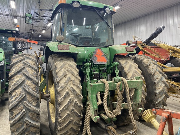 2004 John Deere 7820 Tractor