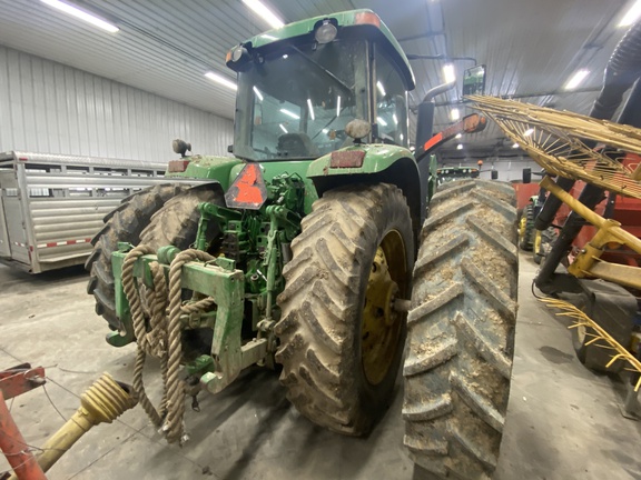 2004 John Deere 7820 Tractor