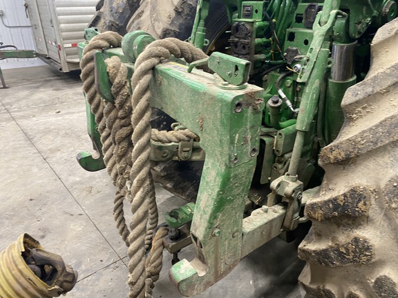 2004 John Deere 7820 Tractor