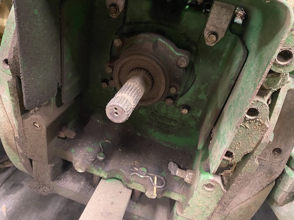 2004 John Deere 7820 Tractor