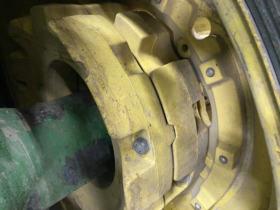 2004 John Deere 7820 Tractor