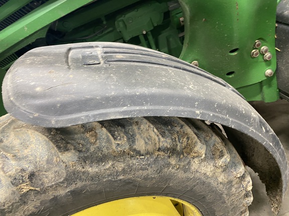 2004 John Deere 7820 Tractor