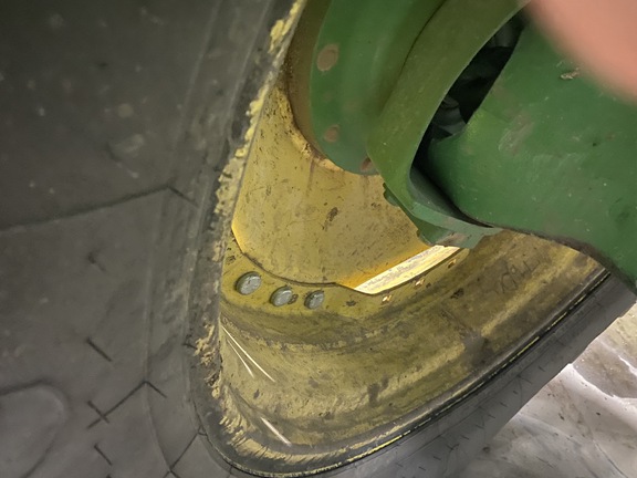 2004 John Deere 7820 Tractor