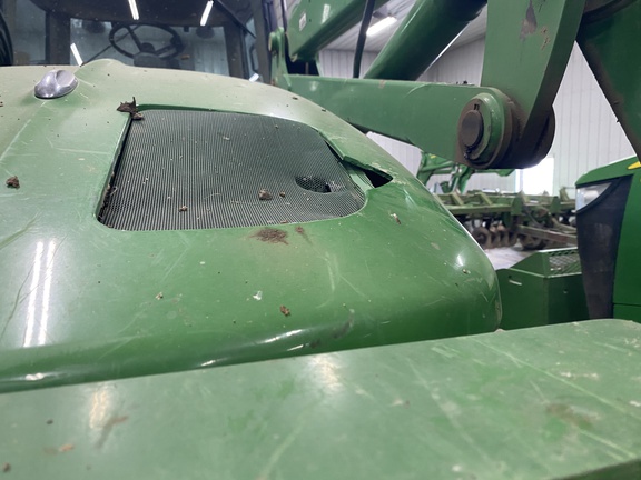 2004 John Deere 7820 Tractor