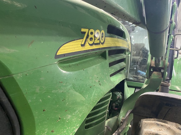 2004 John Deere 7820 Tractor