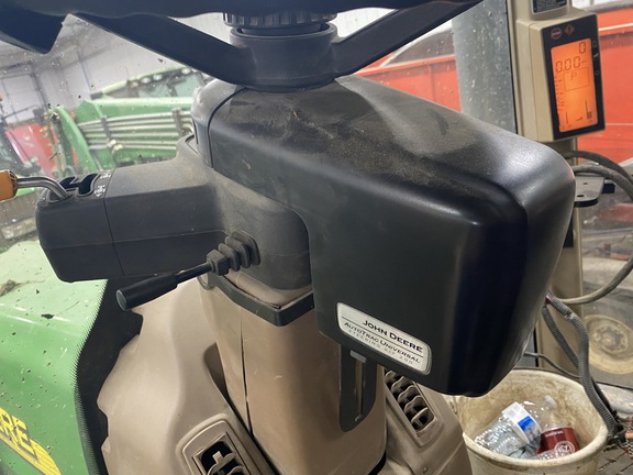 2004 John Deere 7820 Tractor