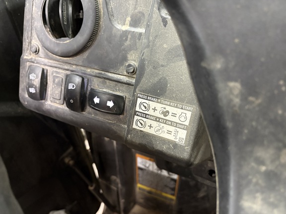 2022 John Deere XUV 835M ATV