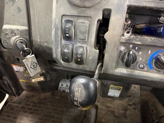 2022 John Deere XUV 835M ATV