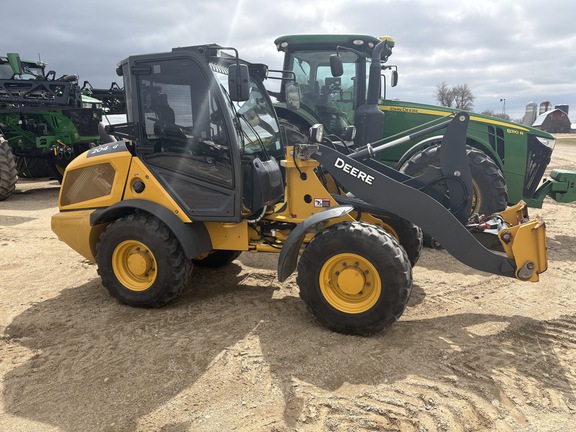 2023 John Deere 204 G Compact Utility Loader