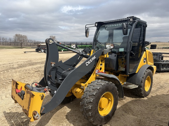 2023 John Deere 204 G Compact Utility Loader