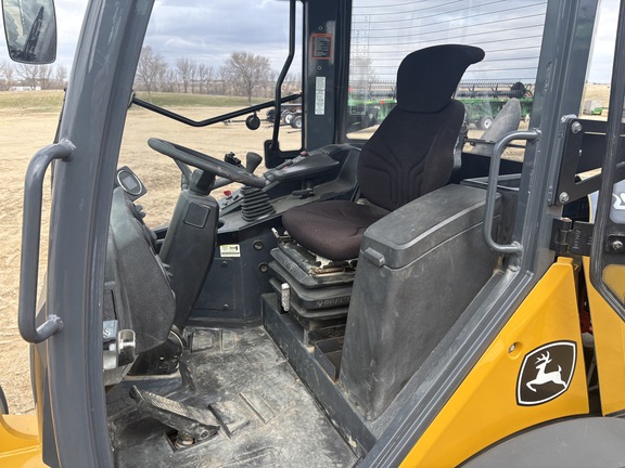 2023 John Deere 204 G Compact Utility Loader