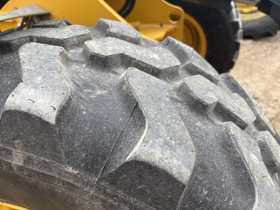 2023 John Deere 204 G Compact Utility Loader