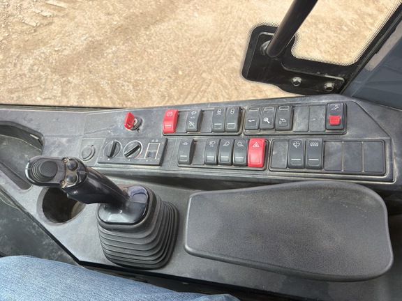 2023 John Deere 204 G Compact Utility Loader