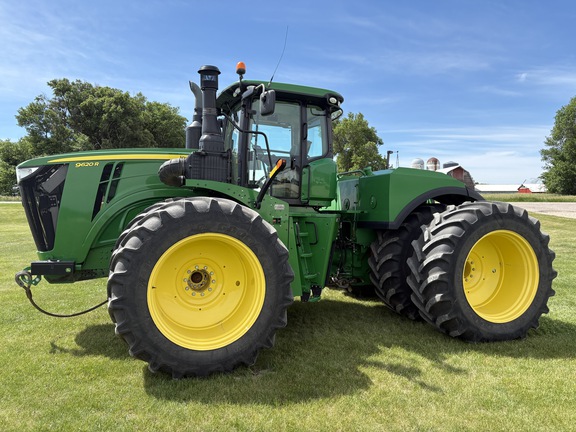 2015 John Deere 9620R Tractor 4WD